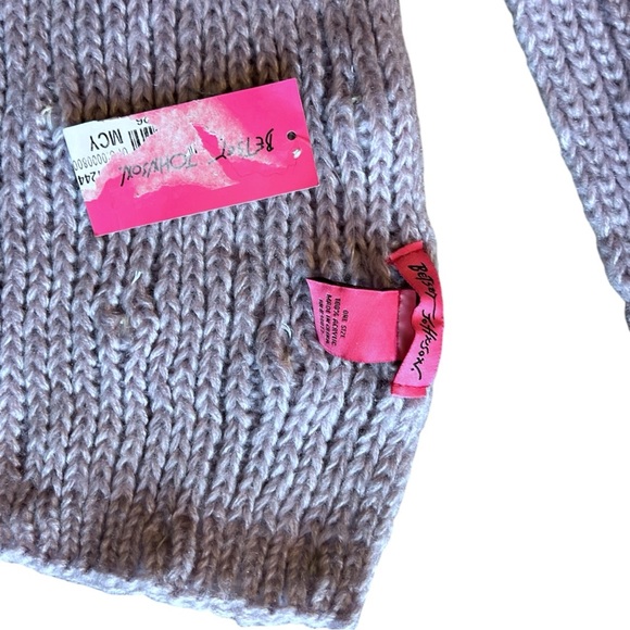 Betsey Johnson Pearl Jam Pastel Orchid Scarf - Picture 7 of 7